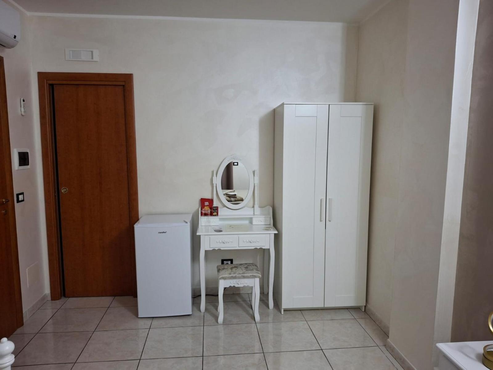 Affittacamere Da Rocco Lesina Bagian luar foto